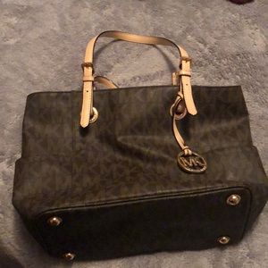 Michael Kors purse. In great shape